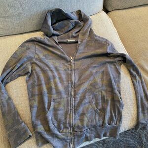 Monrow sweatshirt. Size small. Camouflage. Really cute
